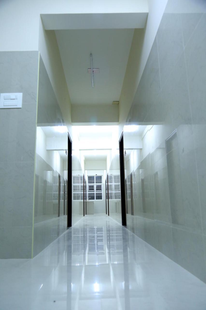Sgrt Residency Hotel Vellore Buitenkant foto